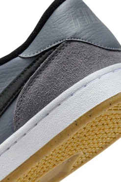 Buty Nike SB FC Classic