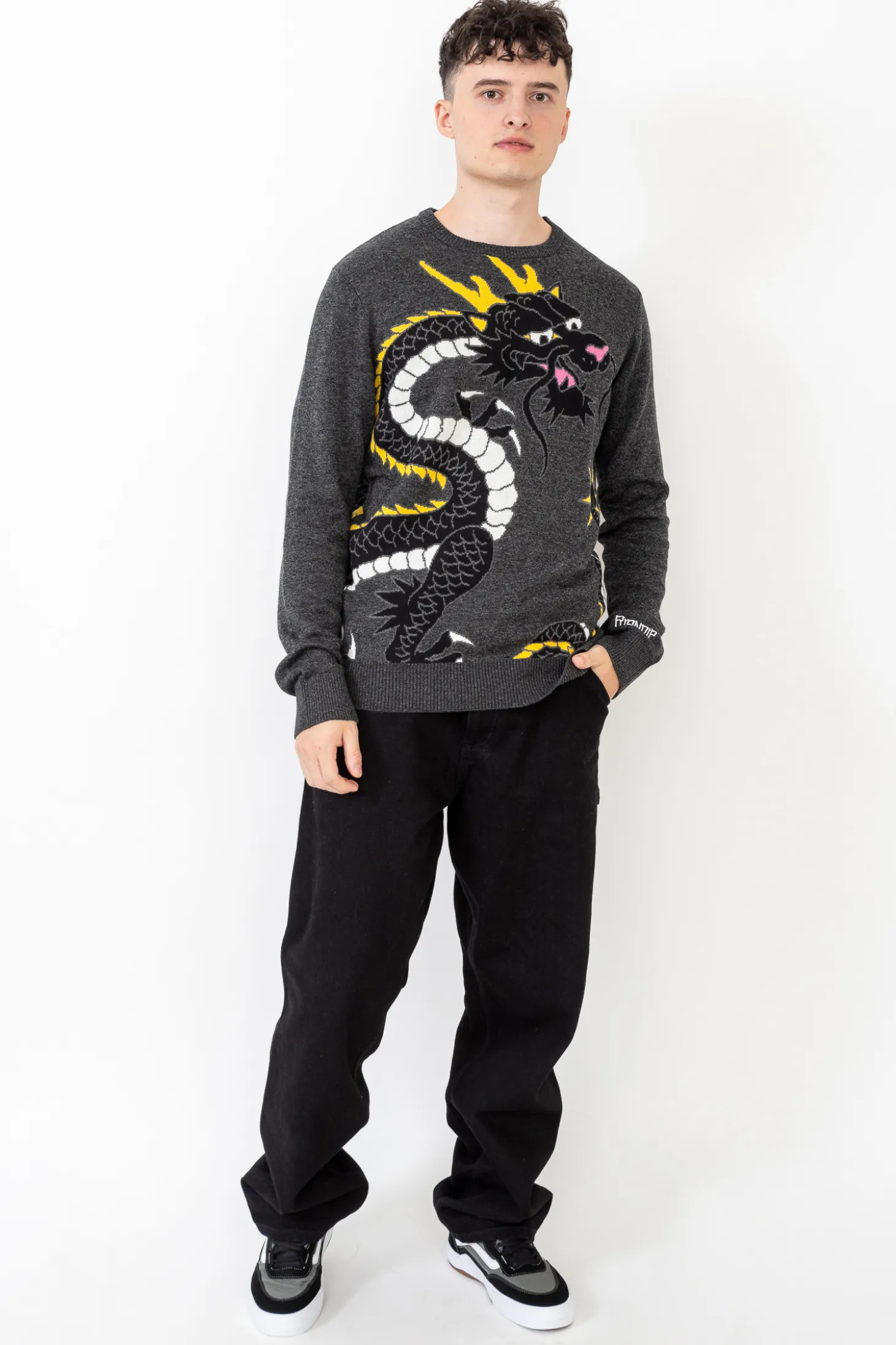 Sweter Ripndip Ryu